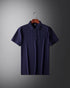Camisa Polo Martin da Oron Store em fundo branco. Modelo masculino com corte clássico e mangas curtas, disponível nas cores cinza, bege, azul, preto, branco e verde. Confeccionada em tecido leve de algodão e poliéster, ideal para o verão 2025. Camisa polo casual e versátil, perfeita para adultos em busca de conforto e estilo. Disponível nos tamanhos P ao G2.