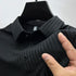 Imagem da Camisa Polo Simon da Oron Store em fundo branco. Modelo masculino de verão 2025, disponível nas cores azul, preto, verde e bege, com gola clássica e mangas curtas. Confeccionada em tecido leve de algodão e poliéster, ideal para adultos que valorizam conforto e elegância. Roupa casual masculina moderna, com caimento ajustado e toque suave.