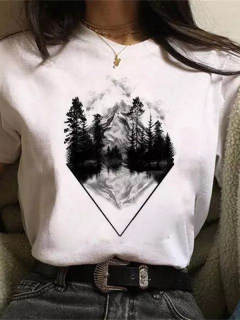 Camiseta Feminina Com Lua - Frete Grátis - Oron Store